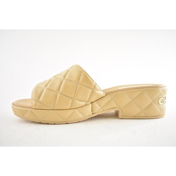Chanel 23C Beige Lambskin Leather Quilted CC Logo Platform Slide Sandal Flat 42 - Picture 8 of 13